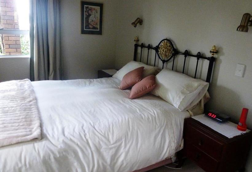 ベッドアンドブレックファースト Home Hospitality Hamilton