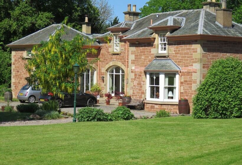 צימר The Barn At The Coach House