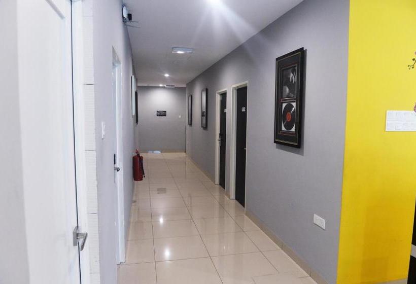 Brezza Hotel Sitiawan