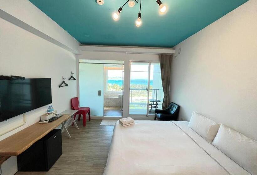 تختخواب و صبحانه Cest La Vie