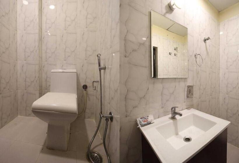 Collection O Hotel Vijay Palace