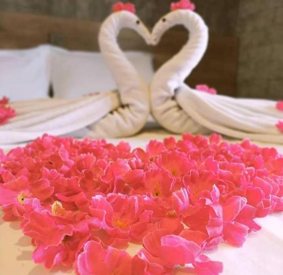 Cube Bed Station   Hostel