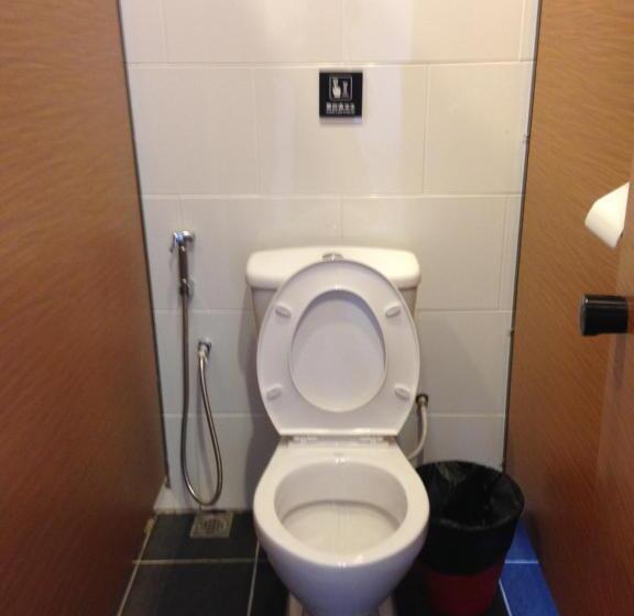 Cube Bed Station   Hostel