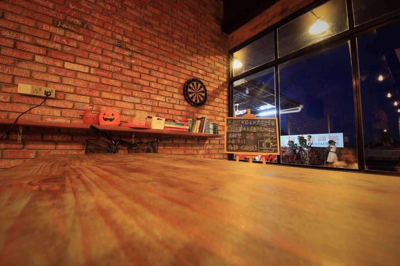 Cube Bed Station   Hostel