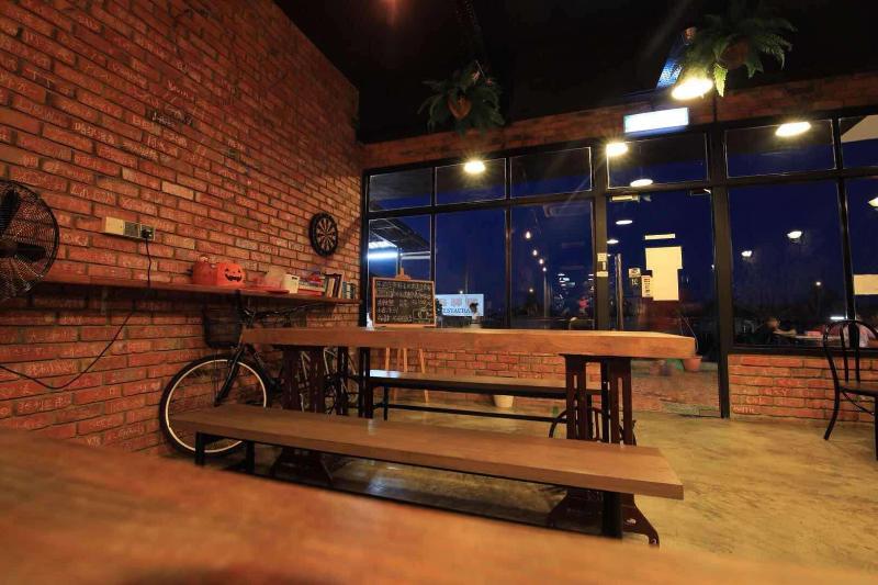 Cube Bed Station   Hostel