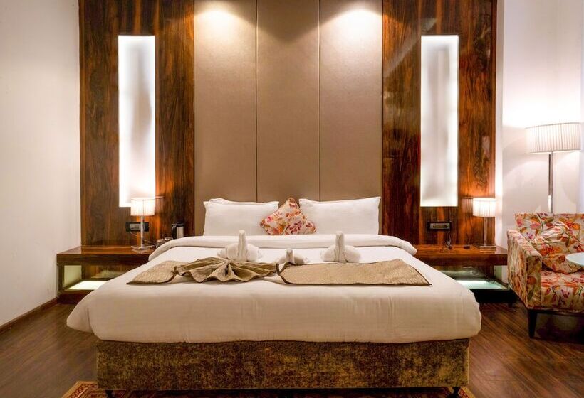 Отель 5 Flowers Ananta Elite, Kota