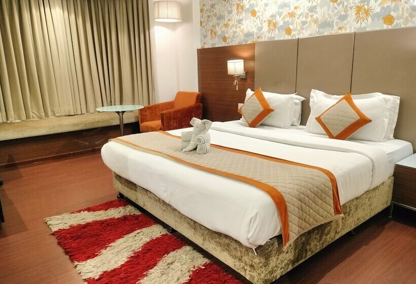 Отель 5 Flowers Ananta Elite, Kota