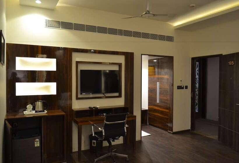 Отель 5 Flowers Ananta Elite, Kota