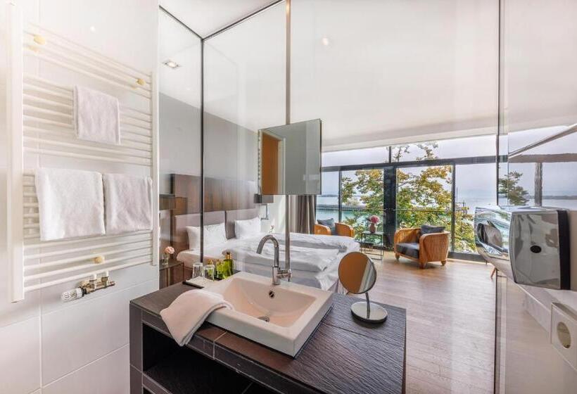 Отель Aika Seaside Living