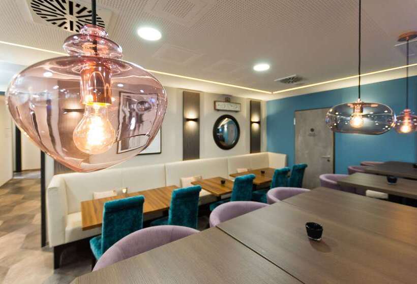 Elaya Hotel Munich City