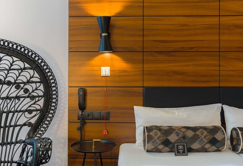 Elaya Hotel Munich City