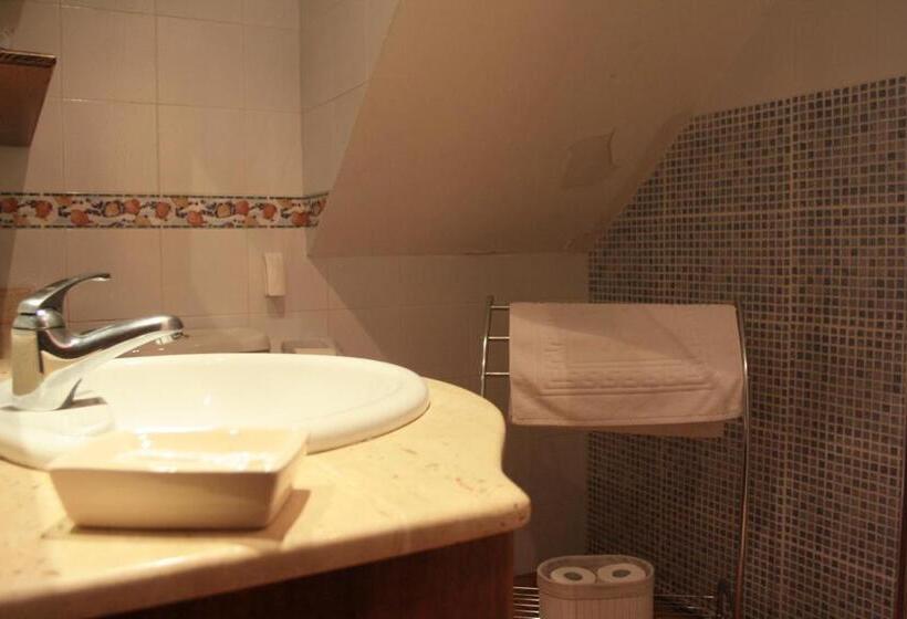 Отель Bardal De Huerta