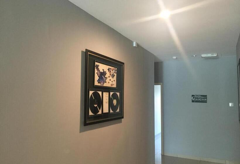 Brezza Hotel Sitiawan