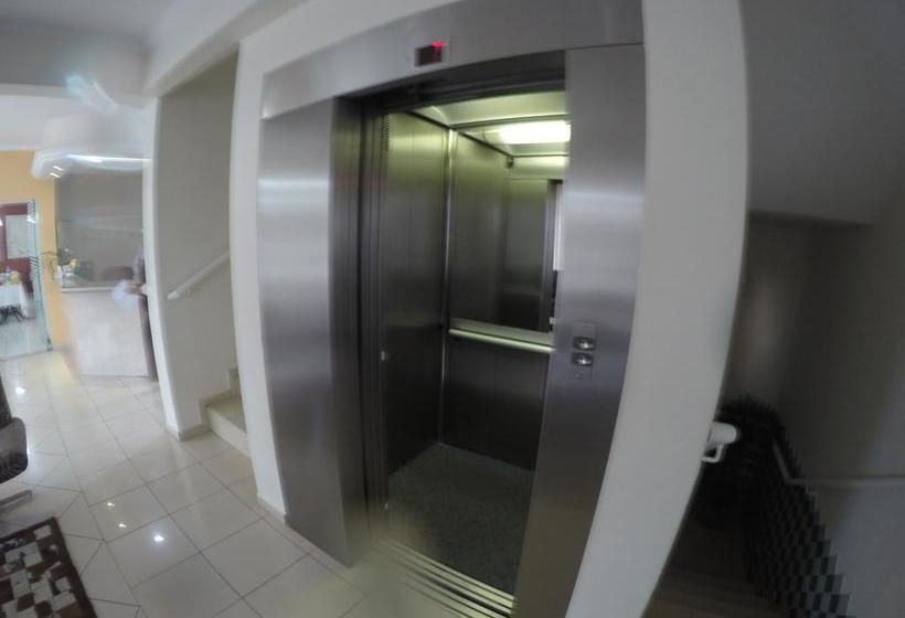 בית מלון כפרי Dumont Park