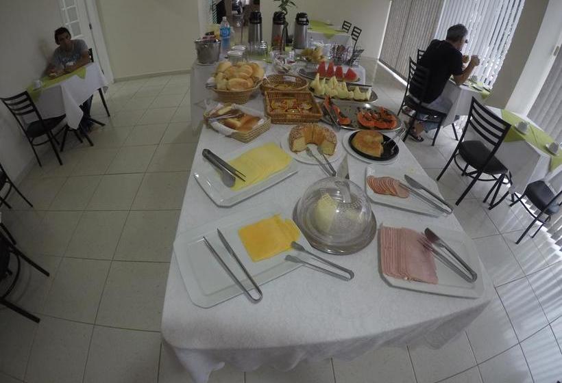 בית מלון כפרי Dumont Park