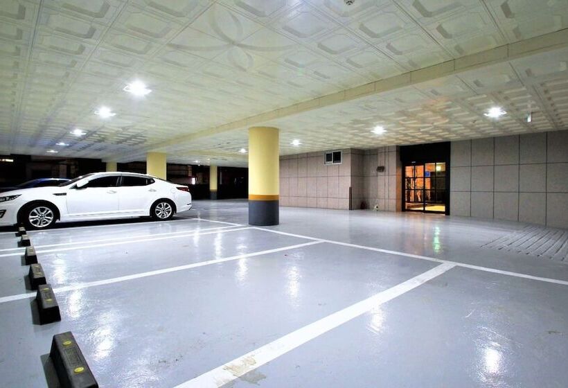 Instar Hotel Yangsan