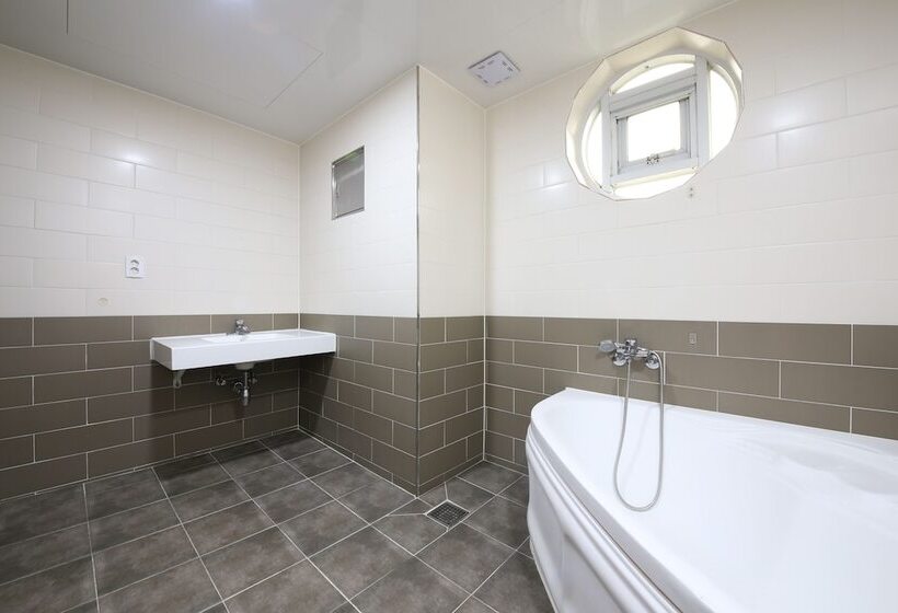 Instar Hotel Yangsan