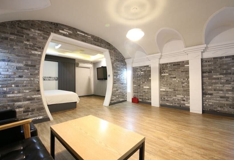 Instar Hotel Yangsan