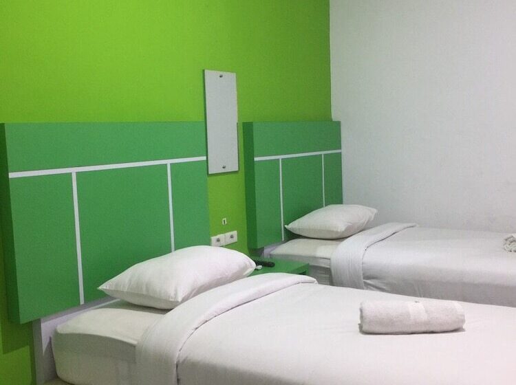 Отель Marcopolo Homestay Pekanbaru