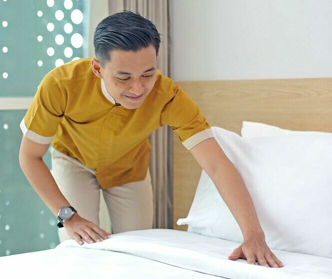 בית מלון כפרי Midtown Residence Surabaya