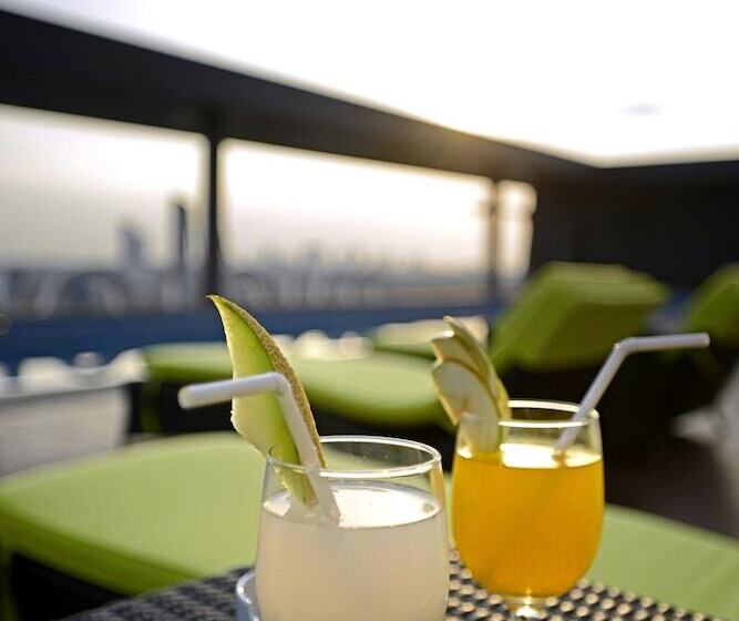 בית מלון כפרי Midtown Residence Surabaya