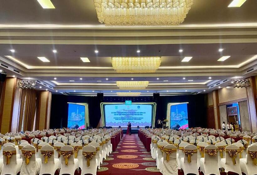 هتل Muong Thanh Luxury Buon Ma Thuot