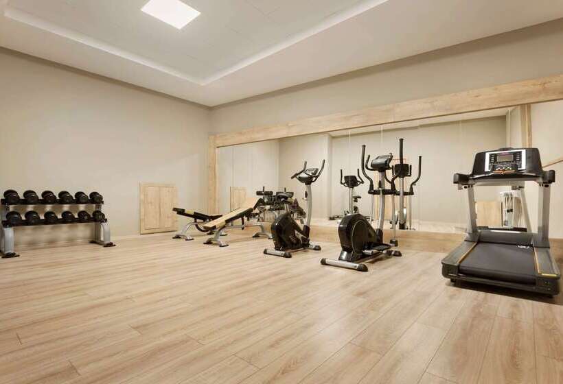 هتل Ramada Encore Gebze