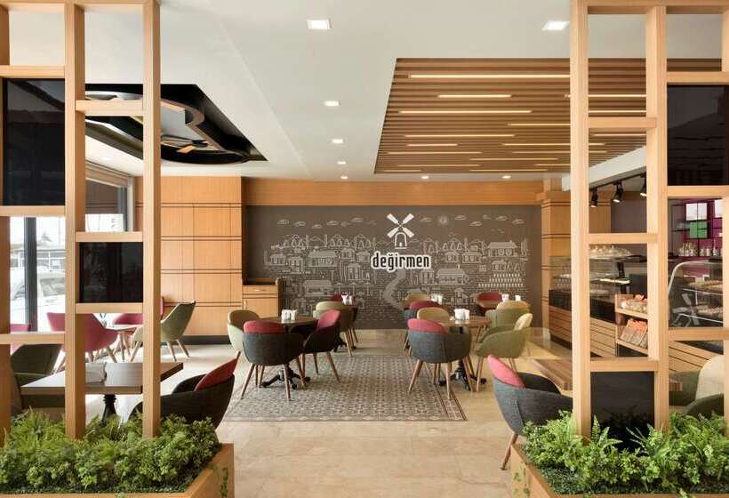 هتل Ramada Encore Gebze