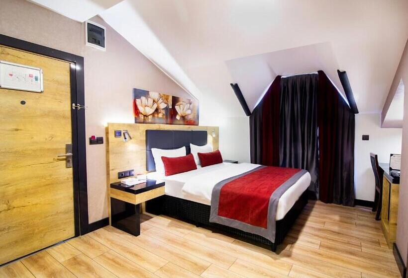 ホテル Ramada Encore Gebze