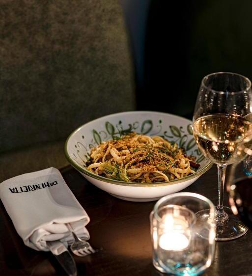 هتل Henrietta Experimental