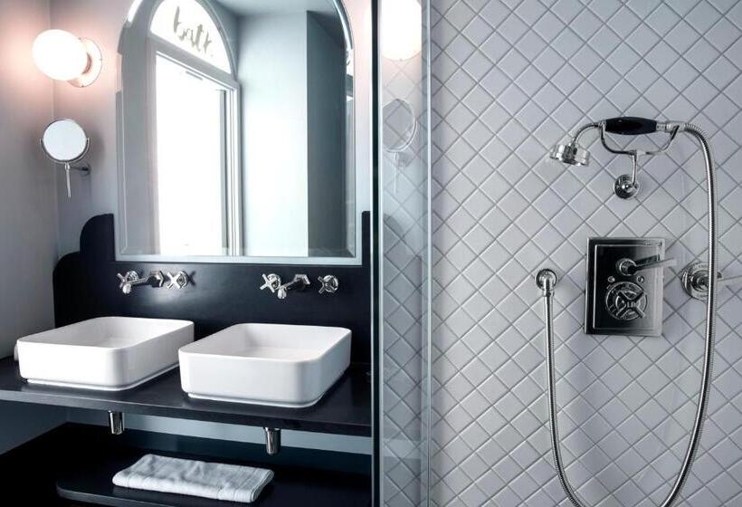 هتل Henrietta Experimental