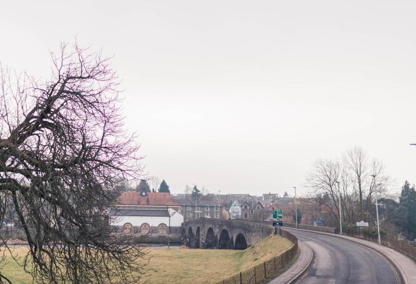 ホテル The Llanelwedd Arms