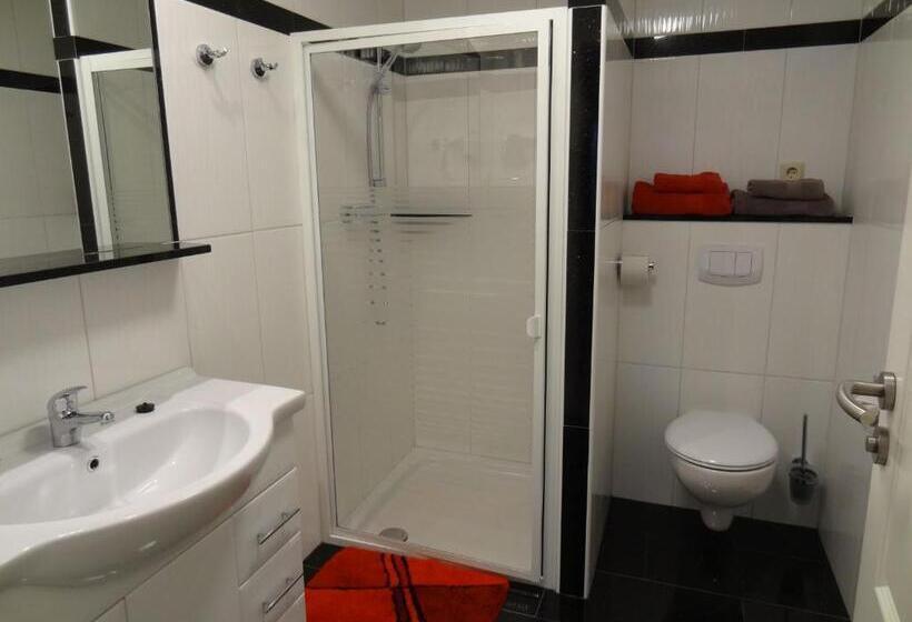 ホテル Und Pension Am Burchardikloster