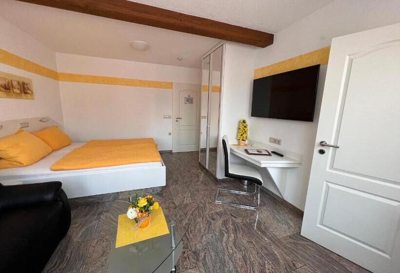 ホテル Und Pension Am Burchardikloster