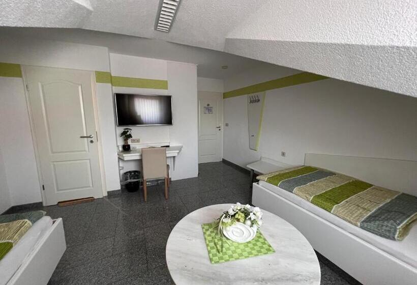 ホテル Und Pension Am Burchardikloster