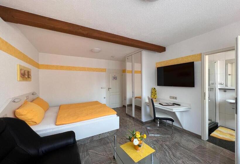 ホテル Und Pension Am Burchardikloster