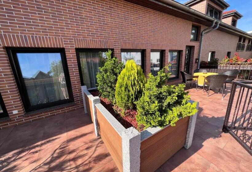 ホテル Und Pension Am Burchardikloster