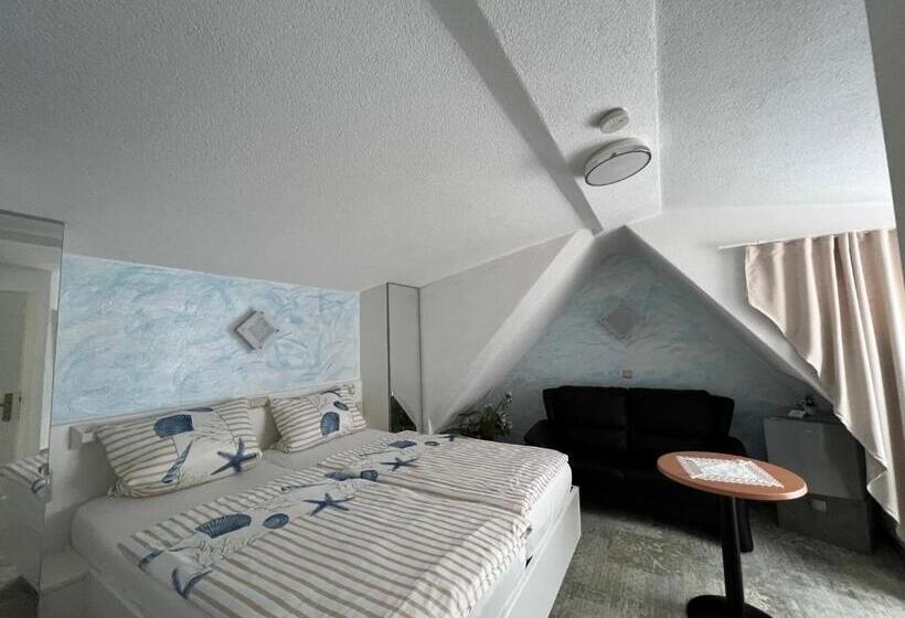 ホテル Und Pension Am Burchardikloster