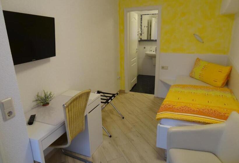 ホテル Und Pension Am Burchardikloster