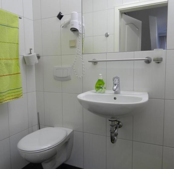 ホテル Und Pension Am Burchardikloster