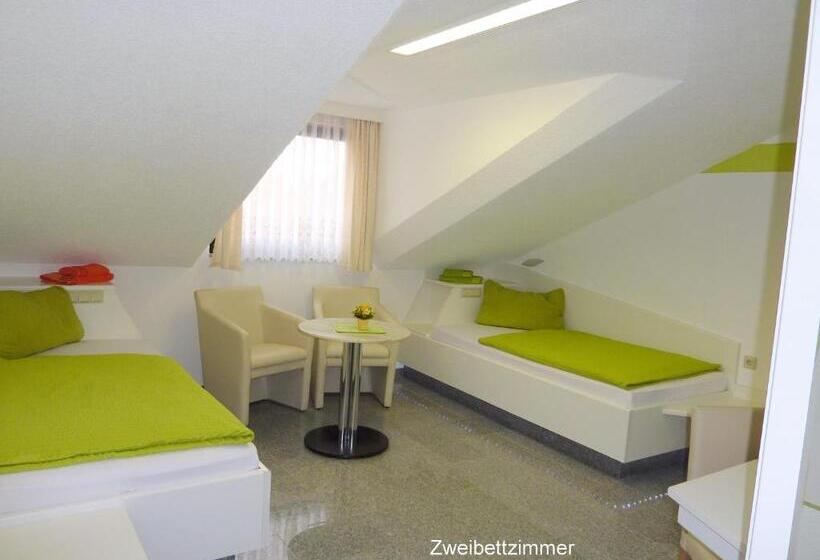 ホテル Und Pension Am Burchardikloster