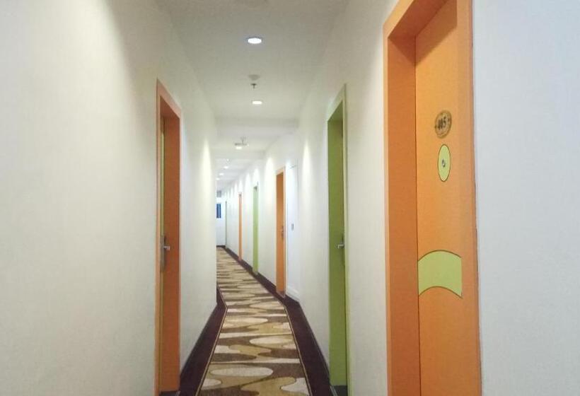 בית מלון כפרי Sahid Vanilla Nagoya Batam