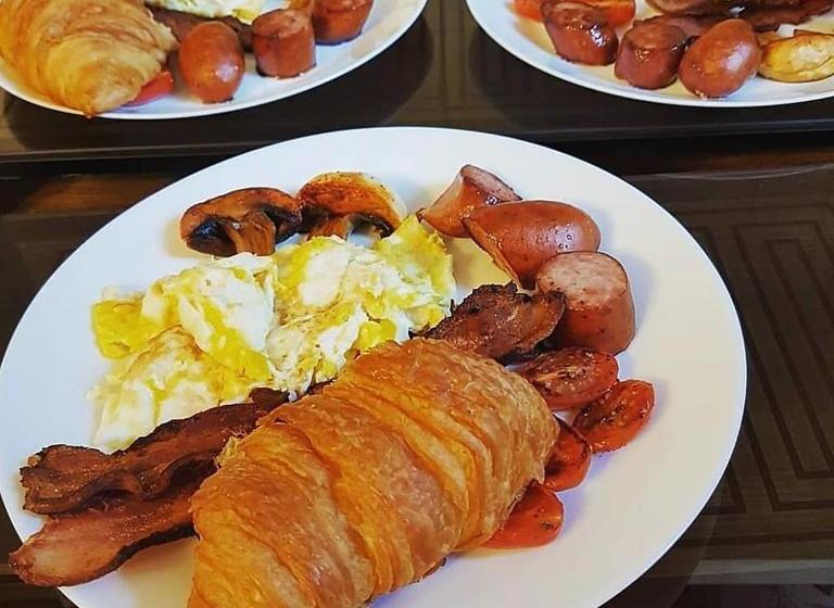 Little Paris Bed And Breakfast