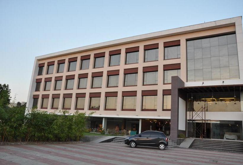 Mango Hotels Tansha Regal