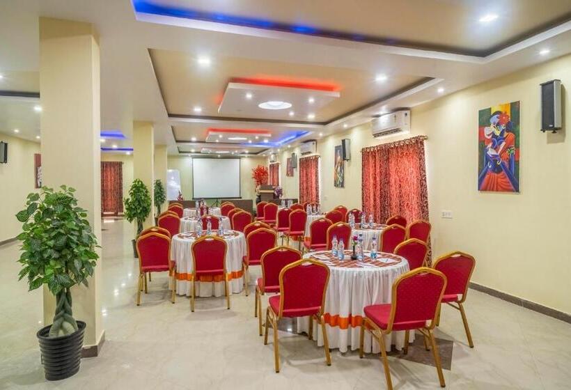 Viceroy Beach And Spa Resort