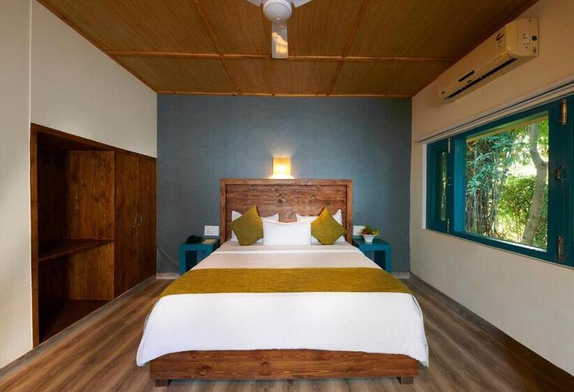 Acorn Hideaway Resort & Spa