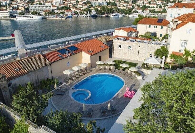 مبيت وإفطار Bova Luxury Rooms