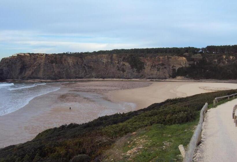 تختخواب و صبحانه Casa Antiga