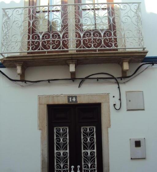 تختخواب و صبحانه Casa Antiga