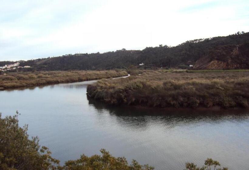 تختخواب و صبحانه Casa Antiga